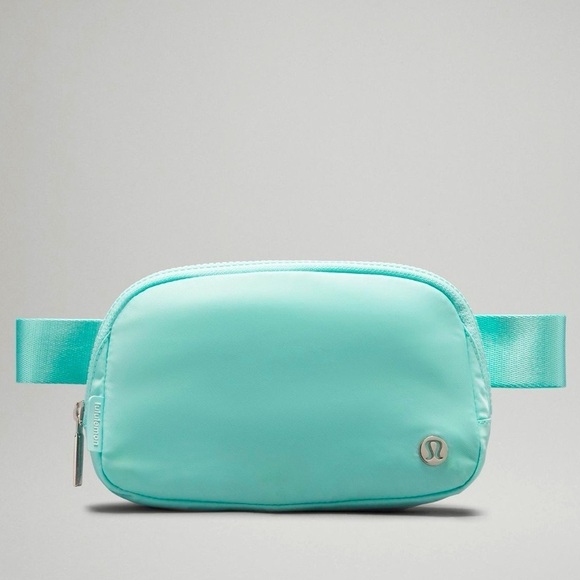 lululemon athletica Handbags - Lululemon Everywhere Belt Bag Ideal Mint Crossbody Bag Nwt